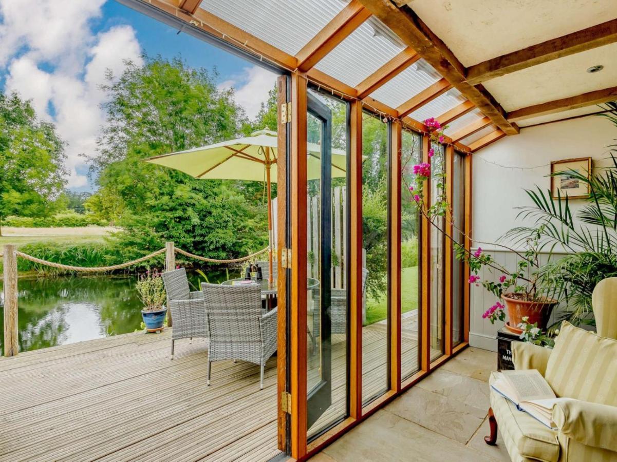 16Th Century Cartlodge With Private Hot Tub Diss Buitenkant foto